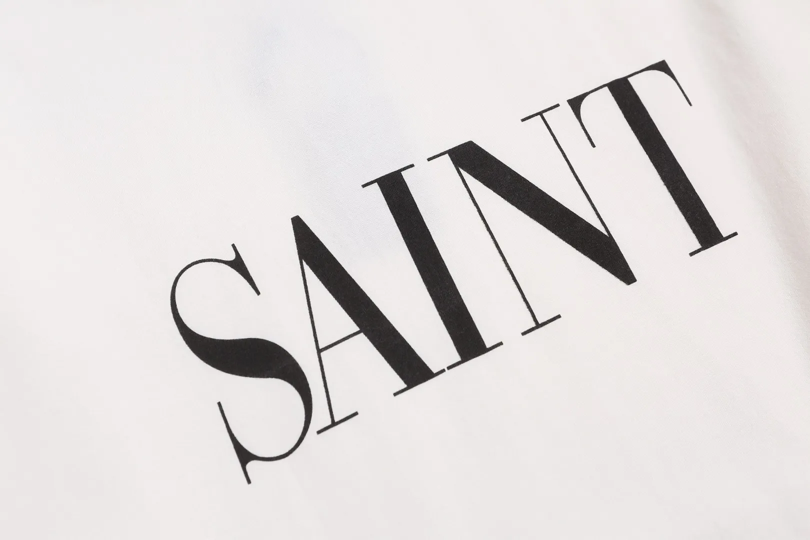 Trendy Saint Michael vintage printed SAINT letters on the chest, distressed long-sleeved loose T-shirt Fabric: 260g Style number: SM12 Size: S-M-L-XL Color: White Price: P144